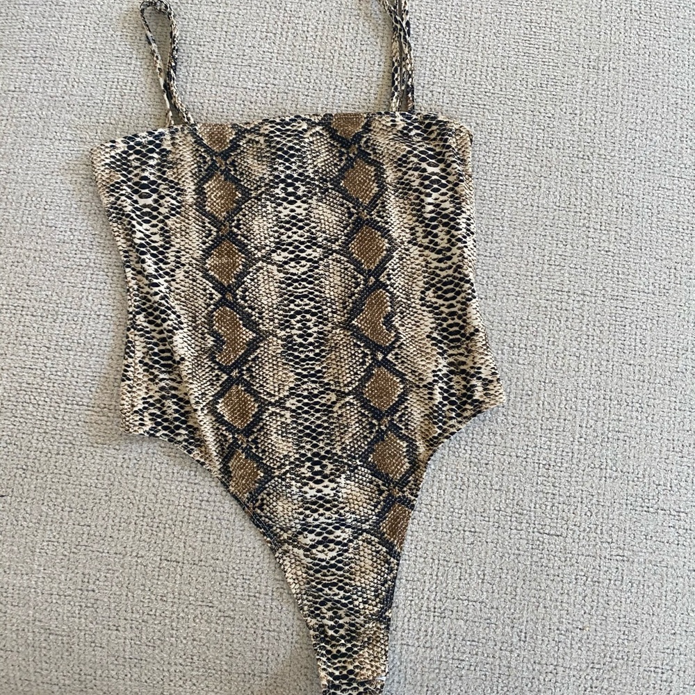 SHEIN Bodysuit